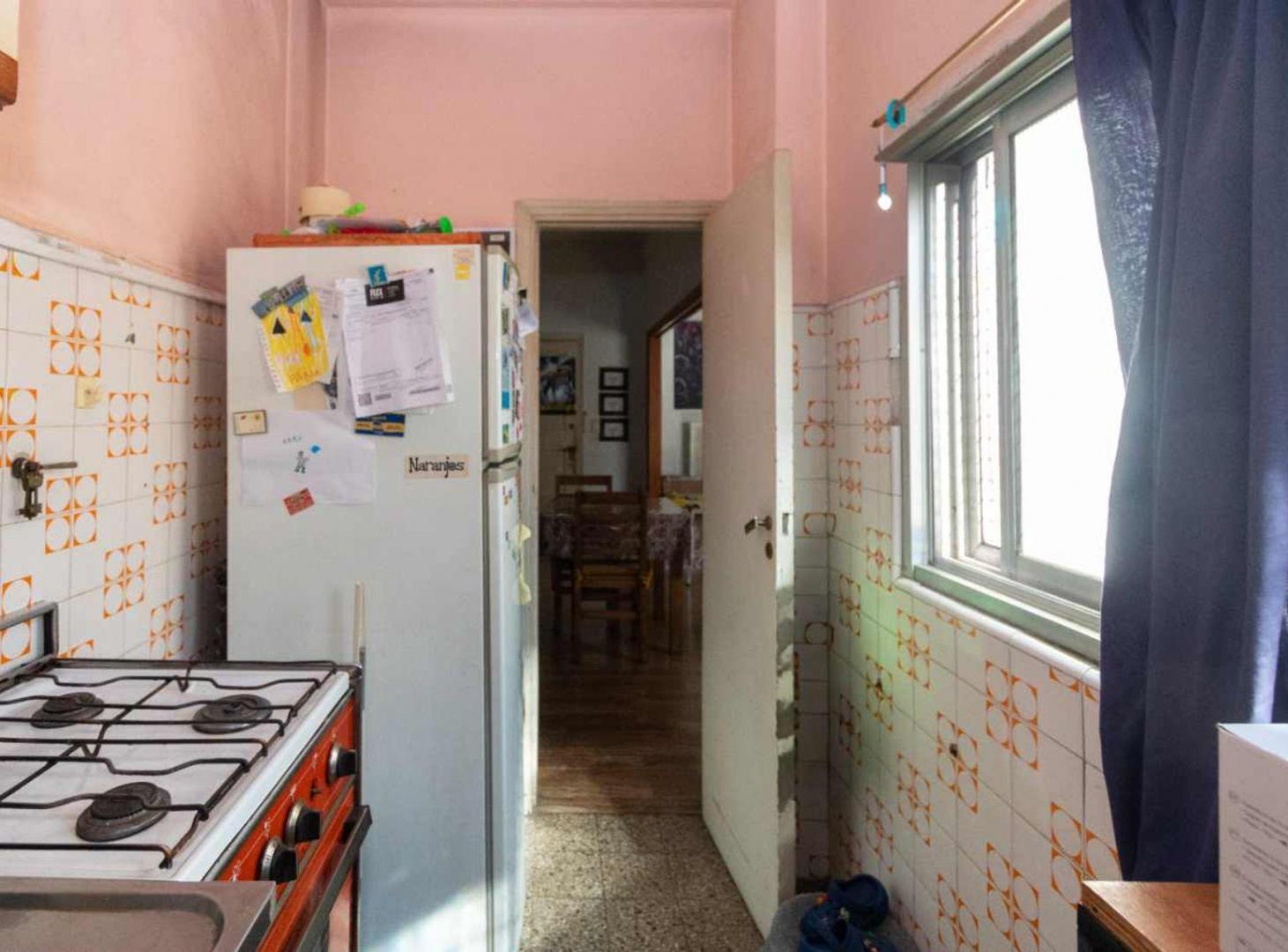 Foto de DEPARTAMENTO 3 AMBIENTES 2DO PISO POR ESCALERA, imagen 4