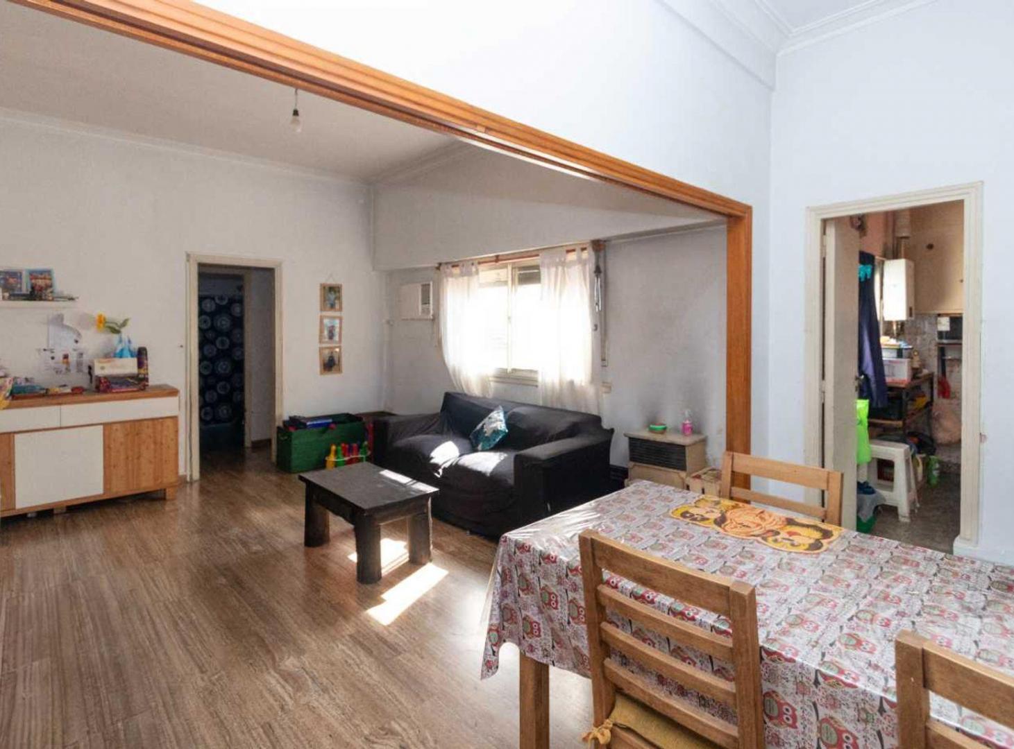 Foto de DEPARTAMENTO 3 AMBIENTES 2DO PISO POR ESCALERA, imagen 3