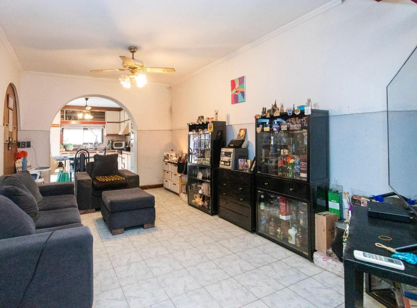 Foto de VENTA CASA 6 AMB /PATIO EN ITUZAINGÒ APTO CRÉDITO, imagen 3
