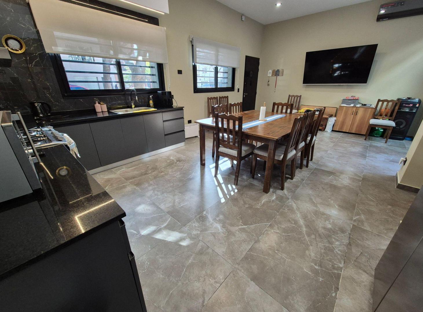 Foto de Venta Casa 5 Amb c/ Patio y Parrilla - A Estrenar, imagen 5