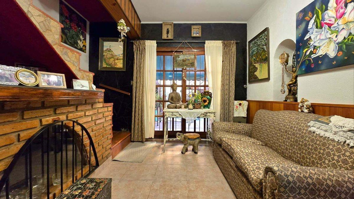 Foto de CASA CHALET 4 AMB COCHERA PATIO PARRILLA TERRAZAS, imagen 4