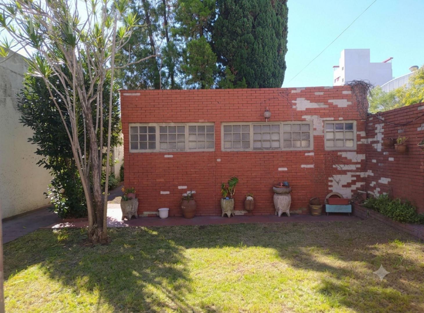 Foto de Casa 4 ambientes sobre Lote 8,70 x 49,85m en Wilde, imagen 3
