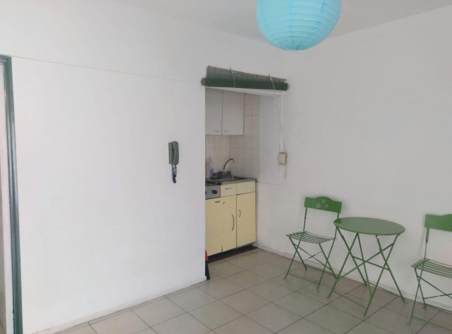 Foto de ALQUILER MONOAMBIENTE C/PATIO BAJAS EXP. ALMAGRO, imagen 3