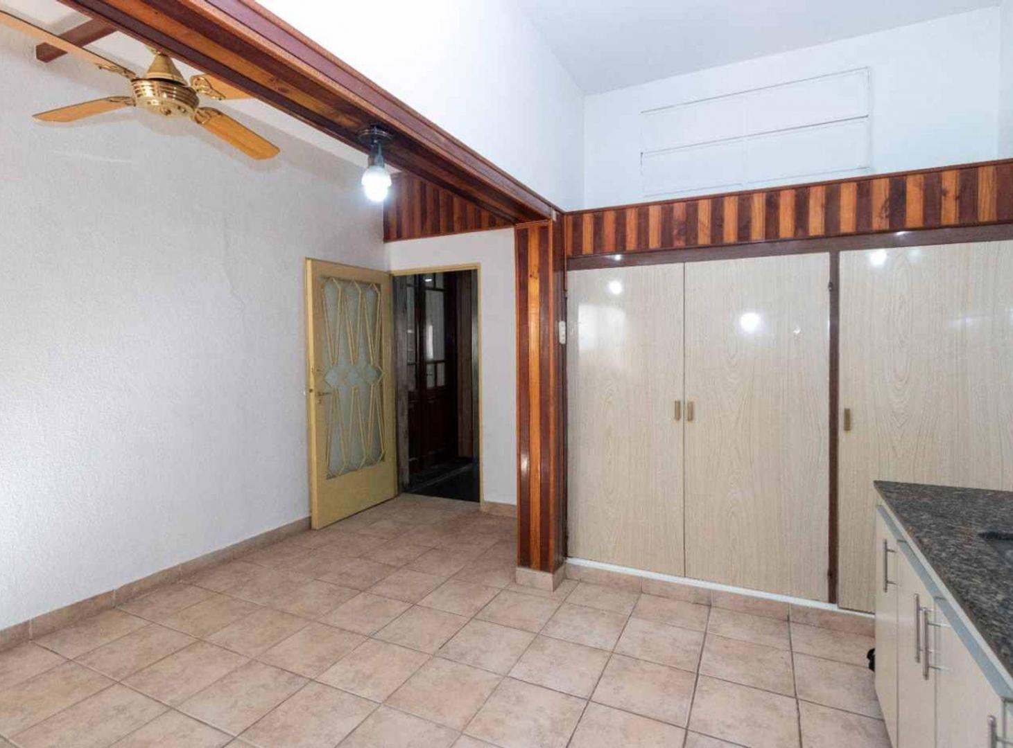Foto de CASA 4 AMBIENTES CON ENTRADA DE AUTO Y PATIO, imagen 1