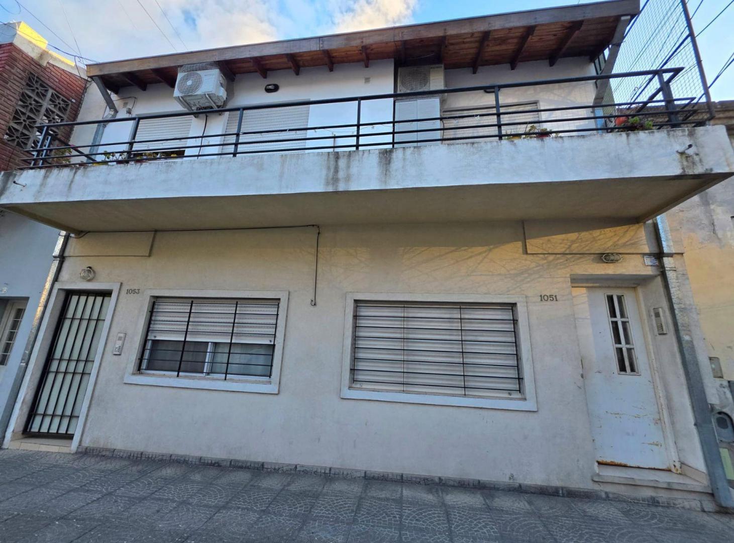 Foto de VENTA PH 2 amb. BALCÓN PATIO SIN EXPENSAS!!, imagen 5