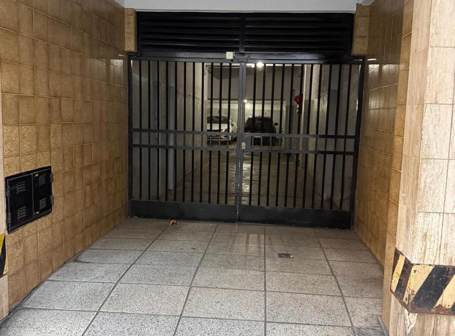 Foto de VENTA COCHERA COMODA BALVANERA, imagen 1
