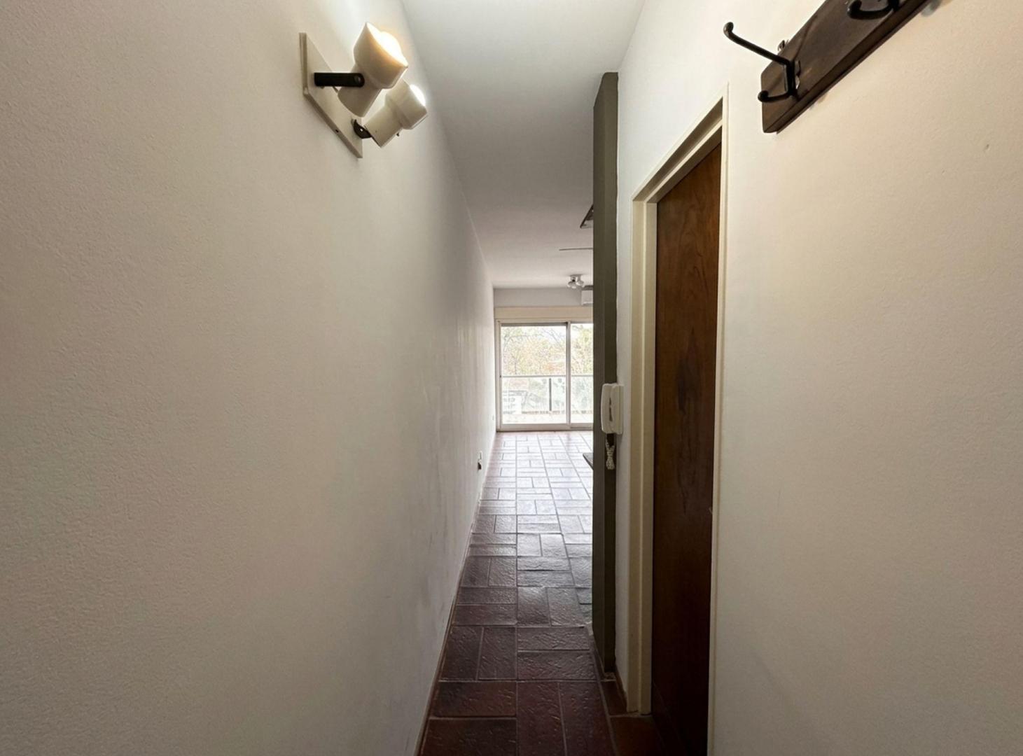 Foto de Venta Oficina - Monoambiente - Balcon, imagen 2