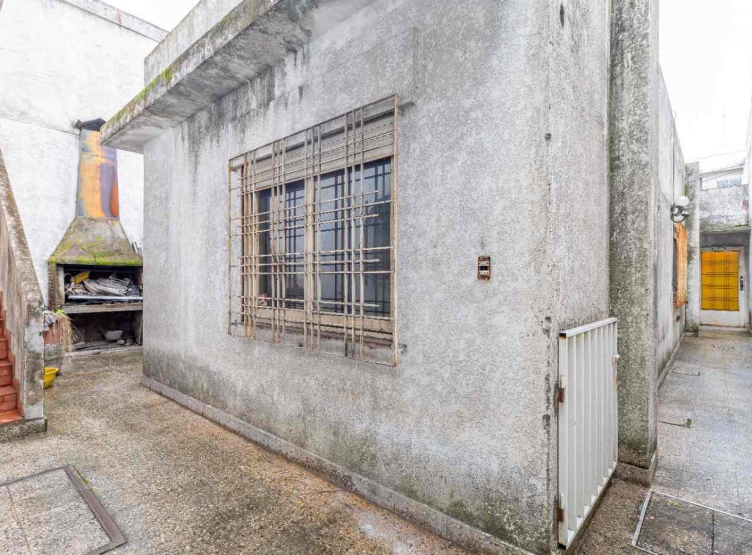 Foto de CASA 4 AMB EN VENTA + GALPÓN EN JOSÉ INGENIEROS, imagen 4