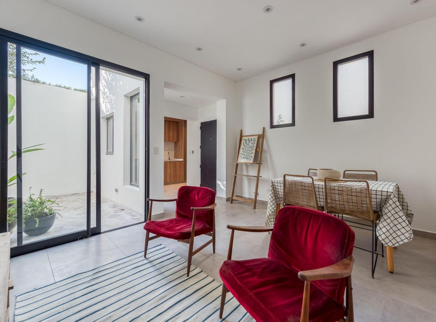 Foto de Venta PH 2,5 Ambs A NUEVO Patio y Terraza propia, imagen 1