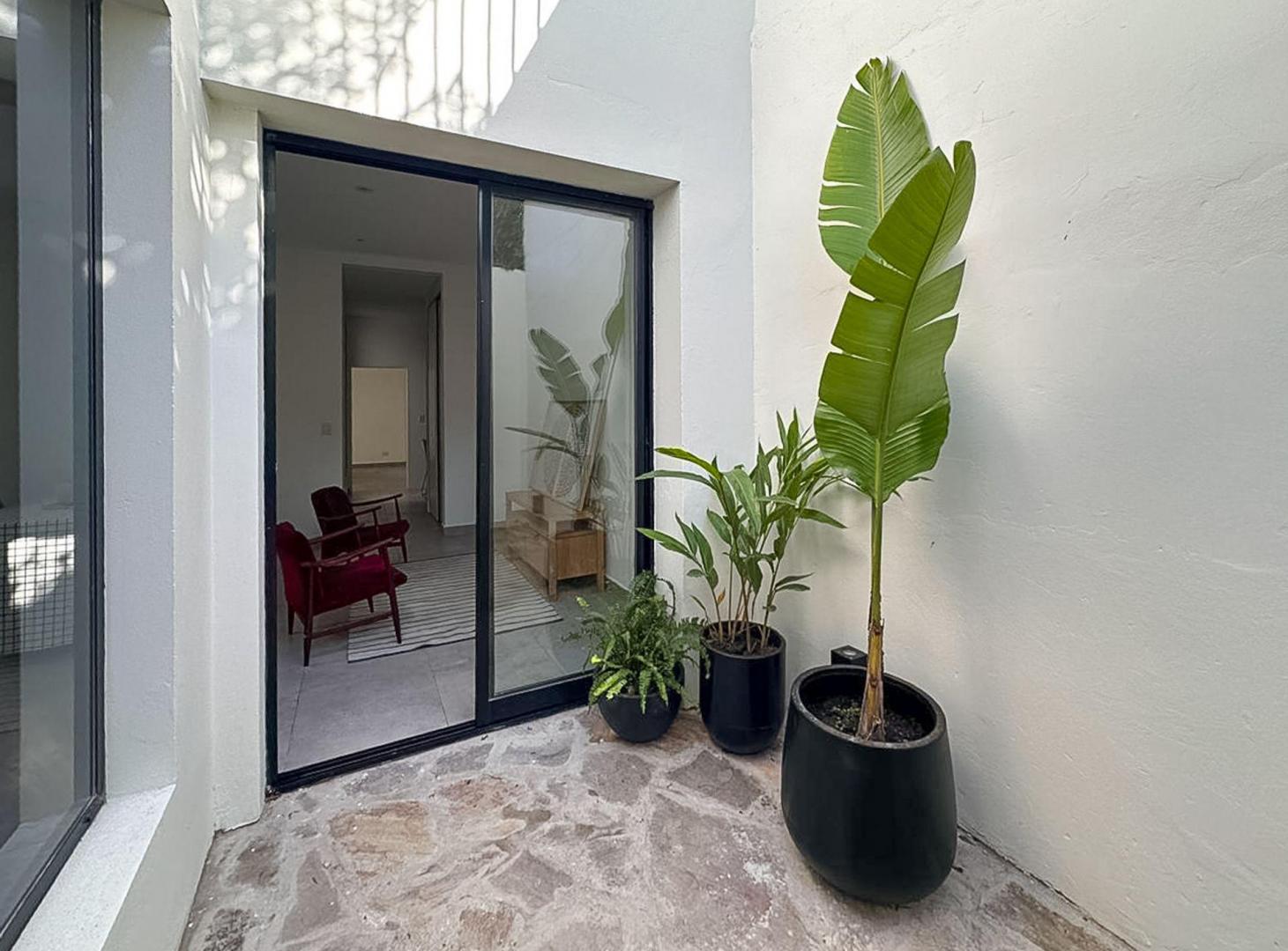Foto de Venta PH 2,5 Ambs A NUEVO Patio y Terraza propia, imagen 4