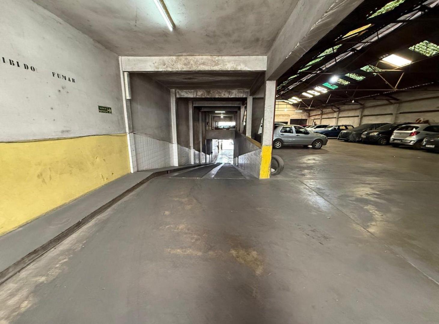 Foto de Venta cochera fija y cubierta Liniers, imagen 3