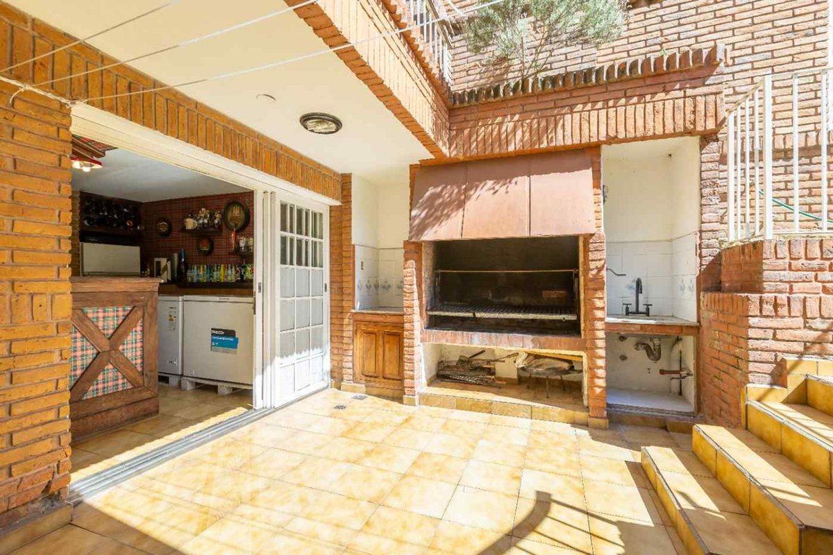 Foto de CASA 9 AMB EN VENTA EN VILLA DEVOTO PLAZA ARENALES, imagen 4