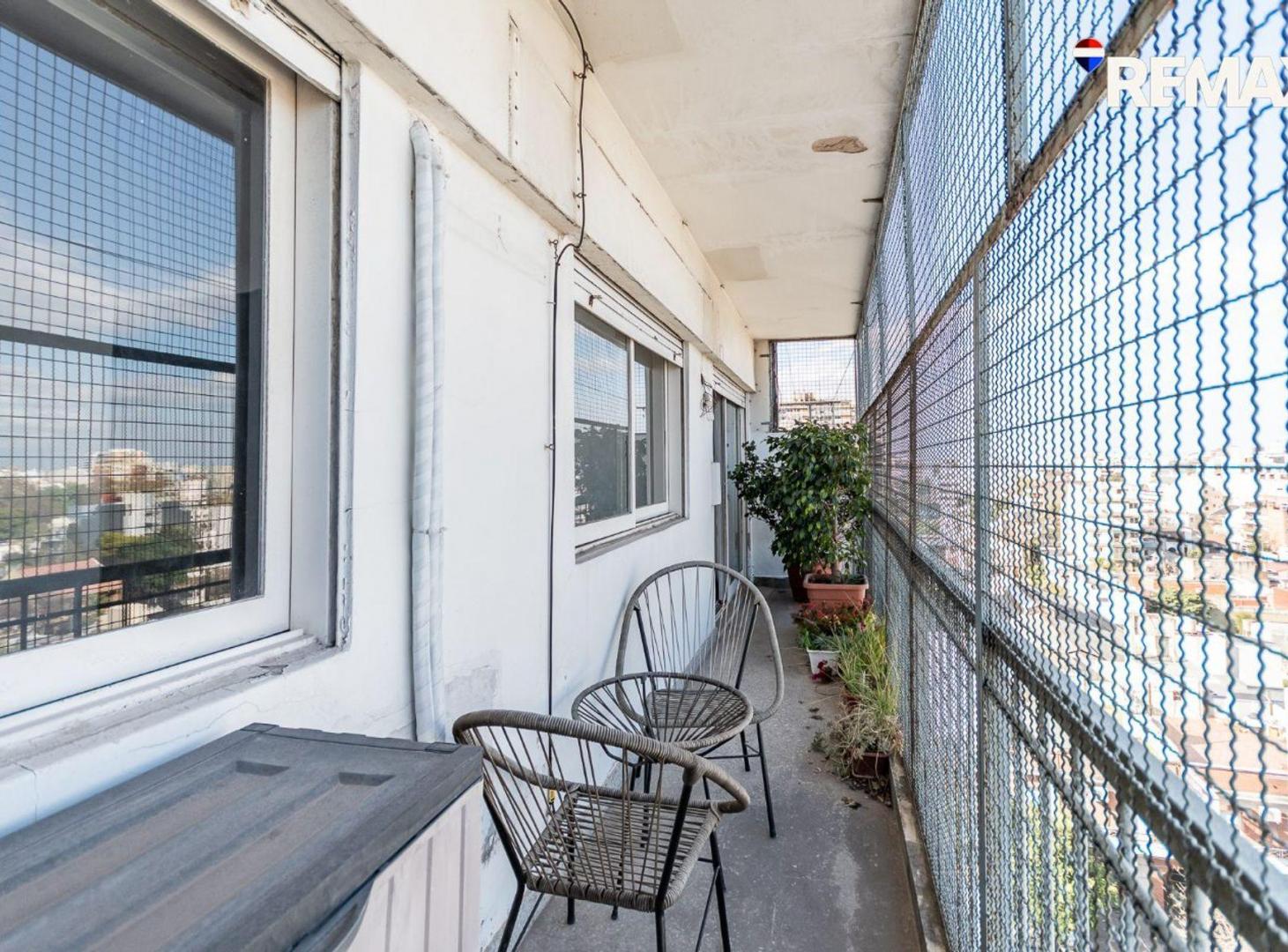Foto de Depto en venta 3 amb. con balcón, vista abierta., imagen 2
