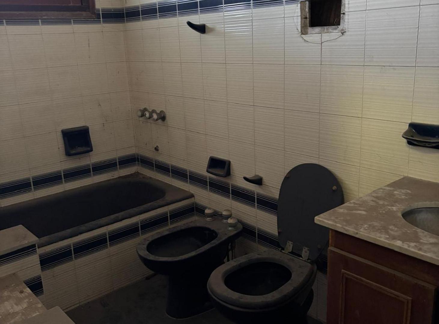 Foto de Venta casa 5 amb a reciclar Quilmes FINANCIACION, imagen 3