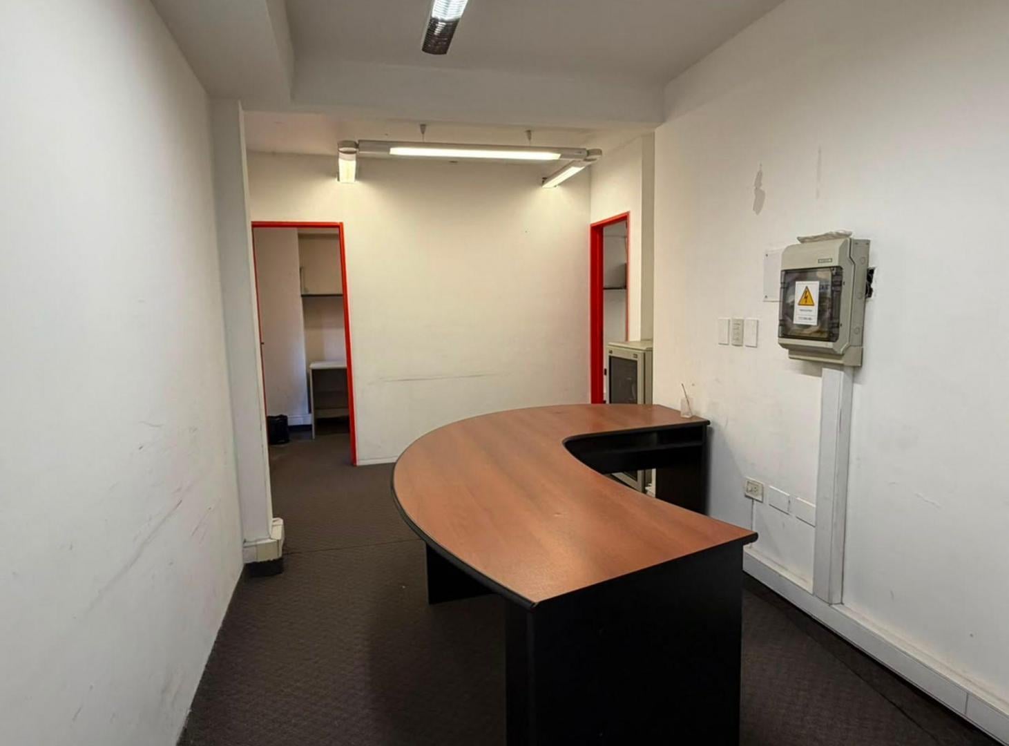 Foto de VENTA OFICINA de 100m2 - OPORTUNIDAD!, imagen 5