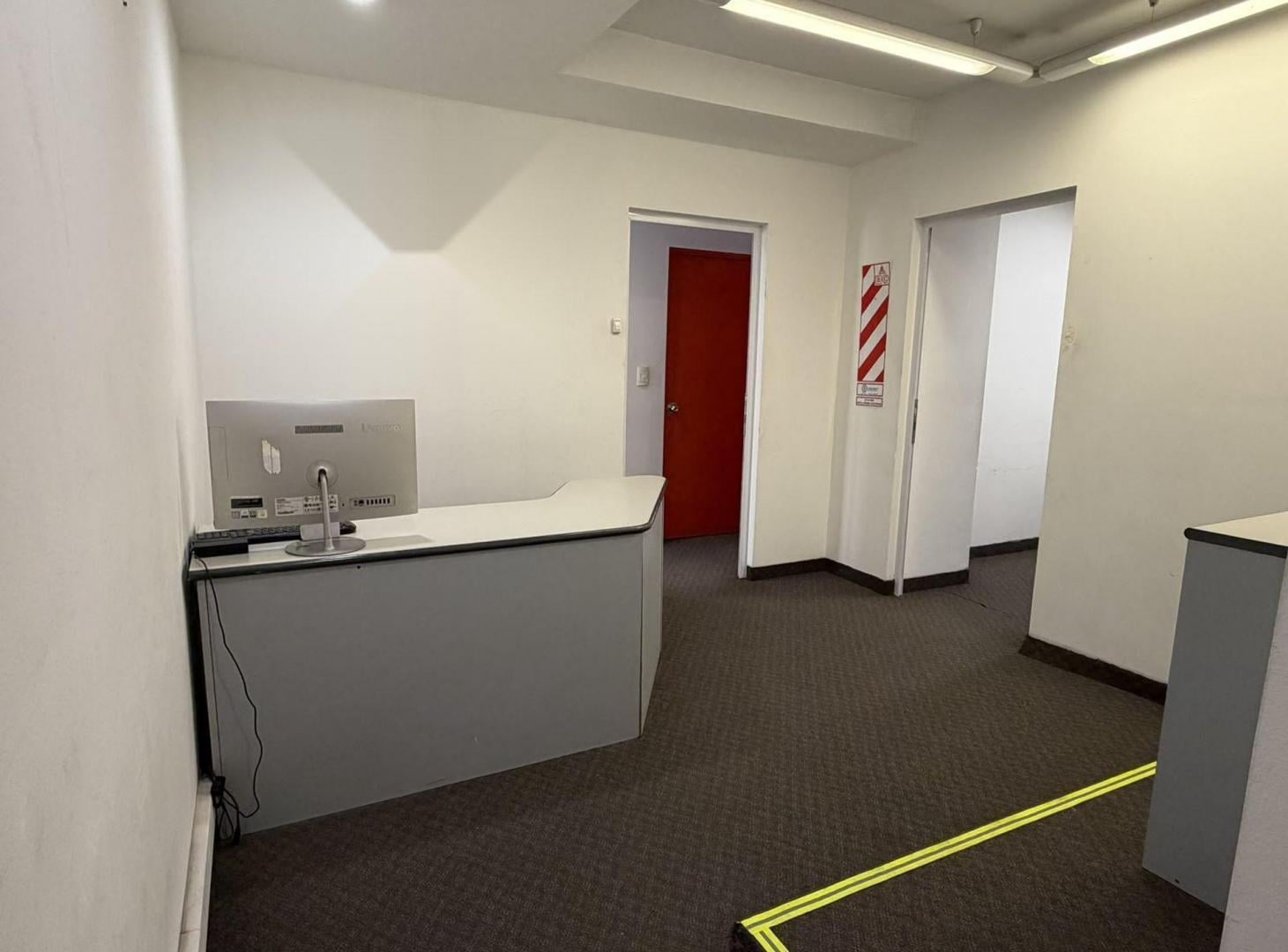 Foto de VENTA OFICINA de 100m2 - OPORTUNIDAD!, imagen 1