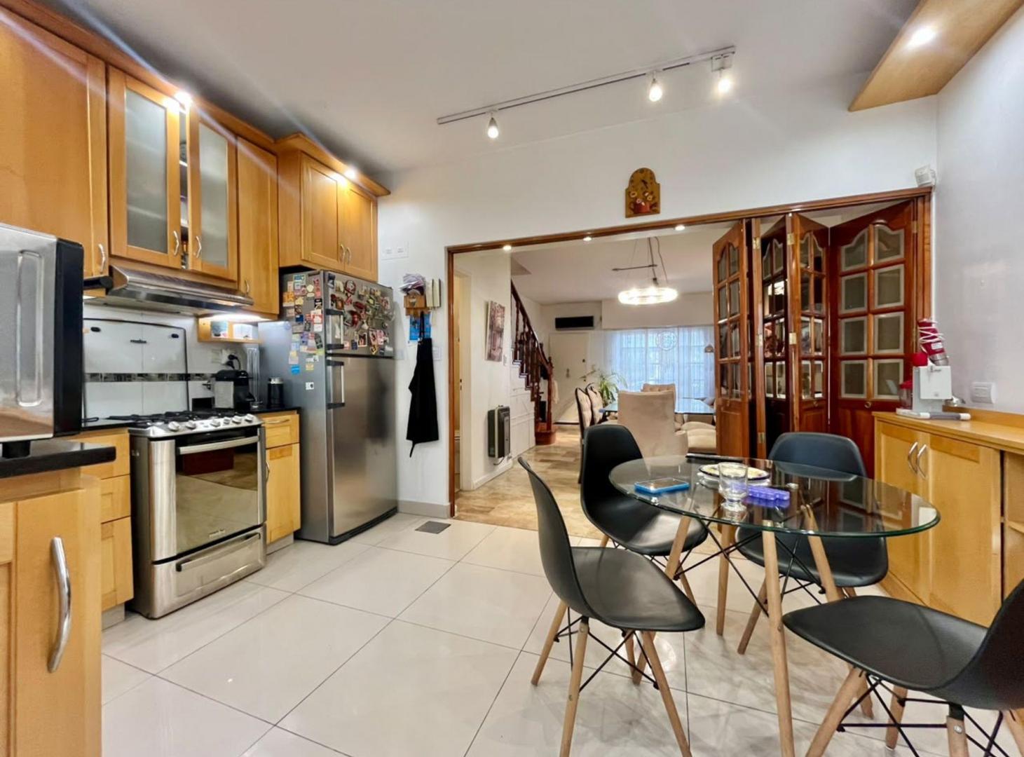 Foto de VENTA DUPLEX 4 AMB, COCHERA, PATIO VILLA URQUIZA, imagen 5