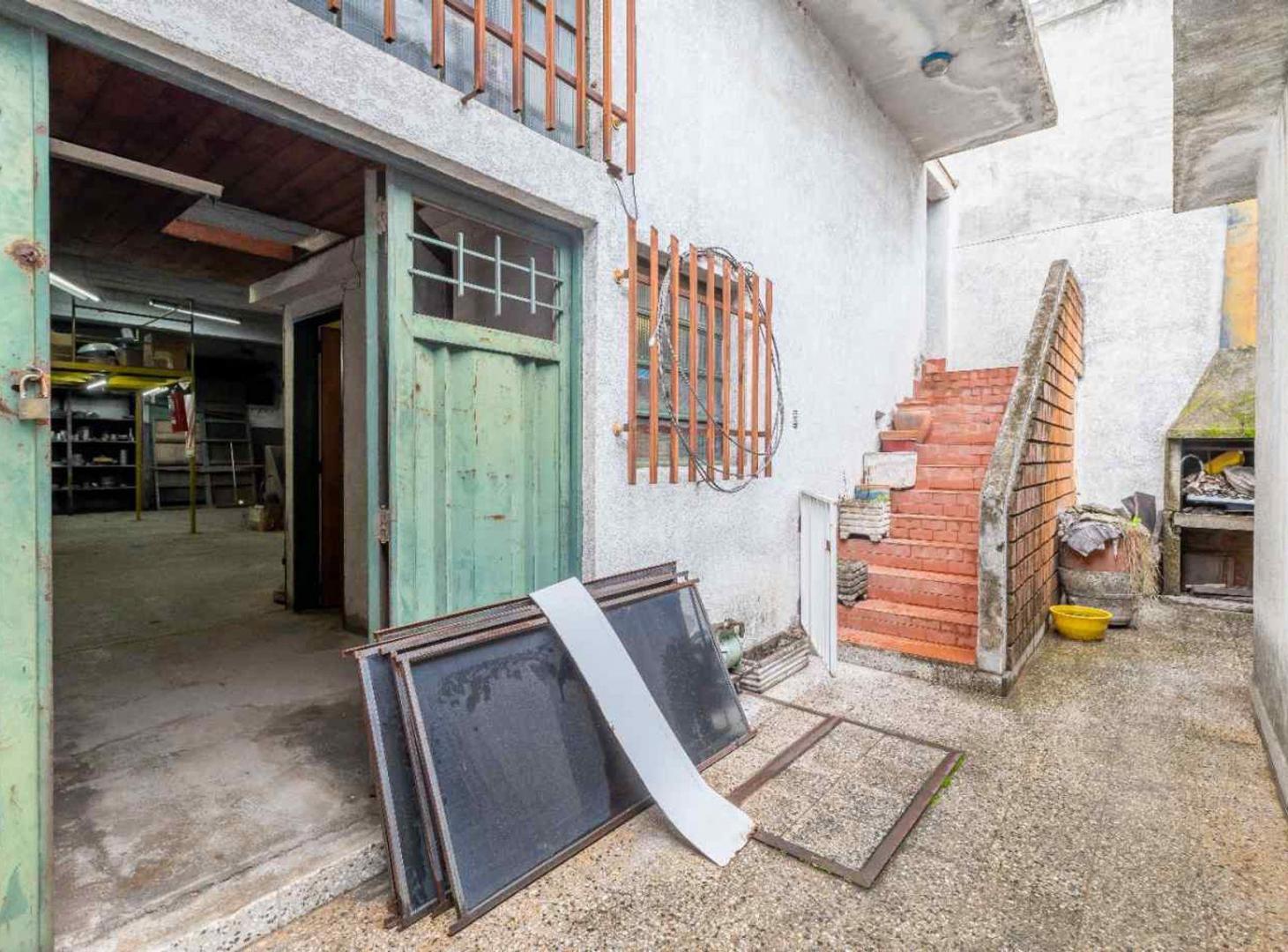 Foto de GALPÓN 2P EN VENTA + CASA 5 AMB EN JOSÉ INGENIEROS, imagen 3