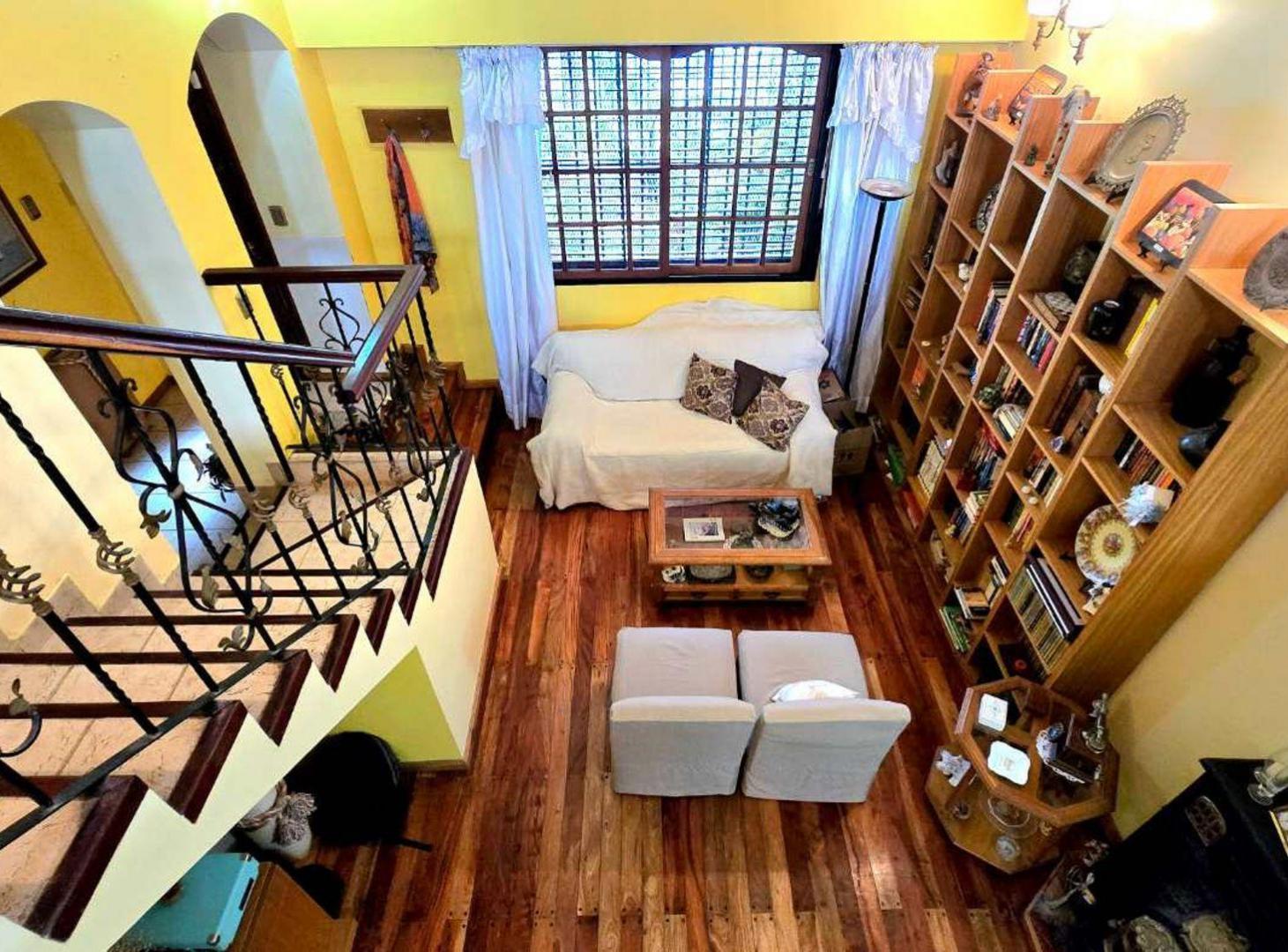 Foto de CASA CON COCHERA, PATIO Y PLAYROOM – VILLA URQUIZA, imagen 2