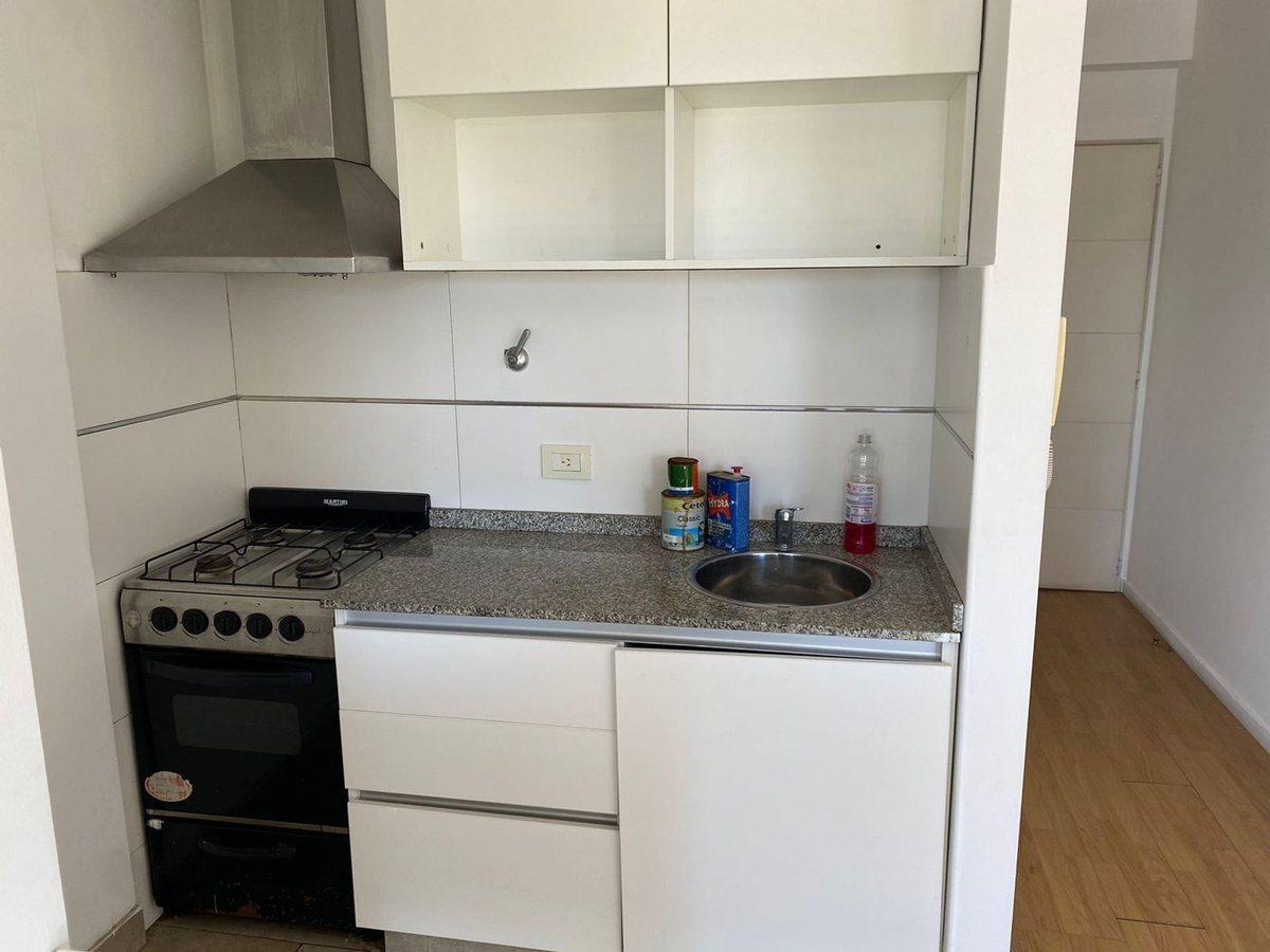 Foto de ALQUILER MONOAMBIENTE EN SÁENZ PEÑA EXC UBICACIÓN, imagen 2