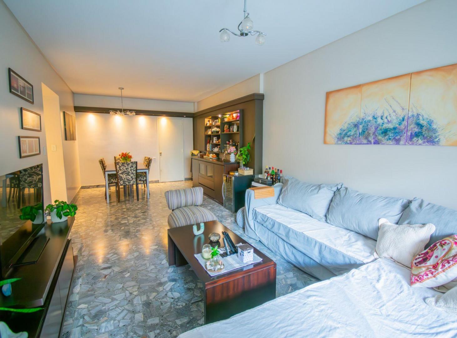 Foto de Departamento 4 amb dep. servicio, balcon y cochera, imagen 4