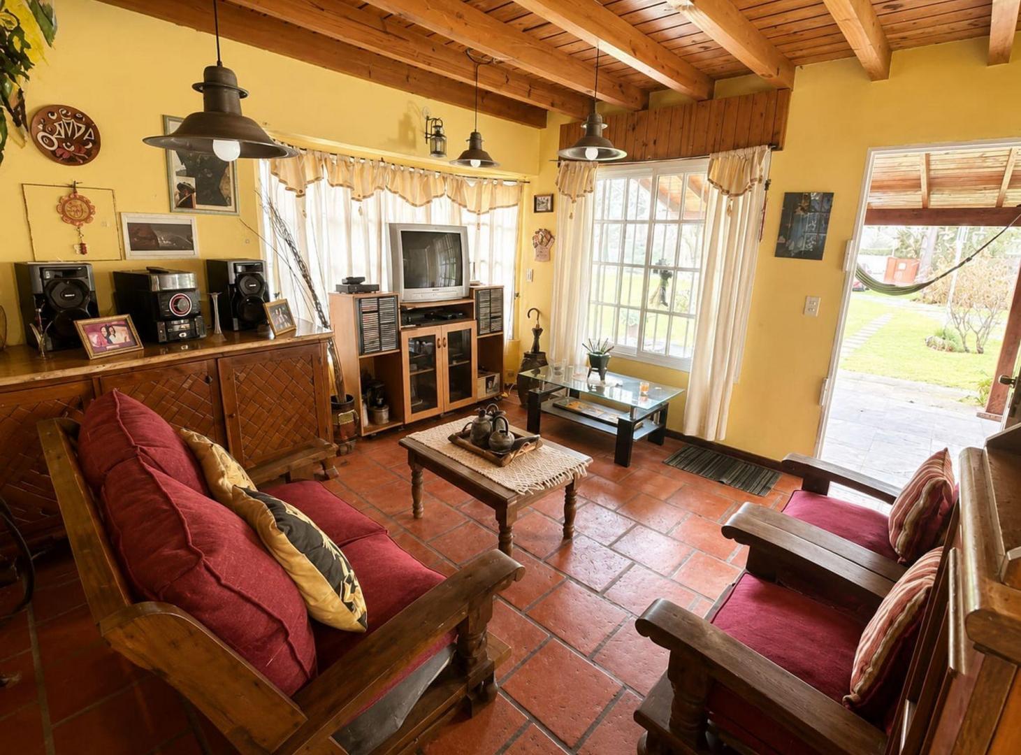 Foto de Casa Quinta 6 ambientes a 300mts Acceso Oeste, imagen 4