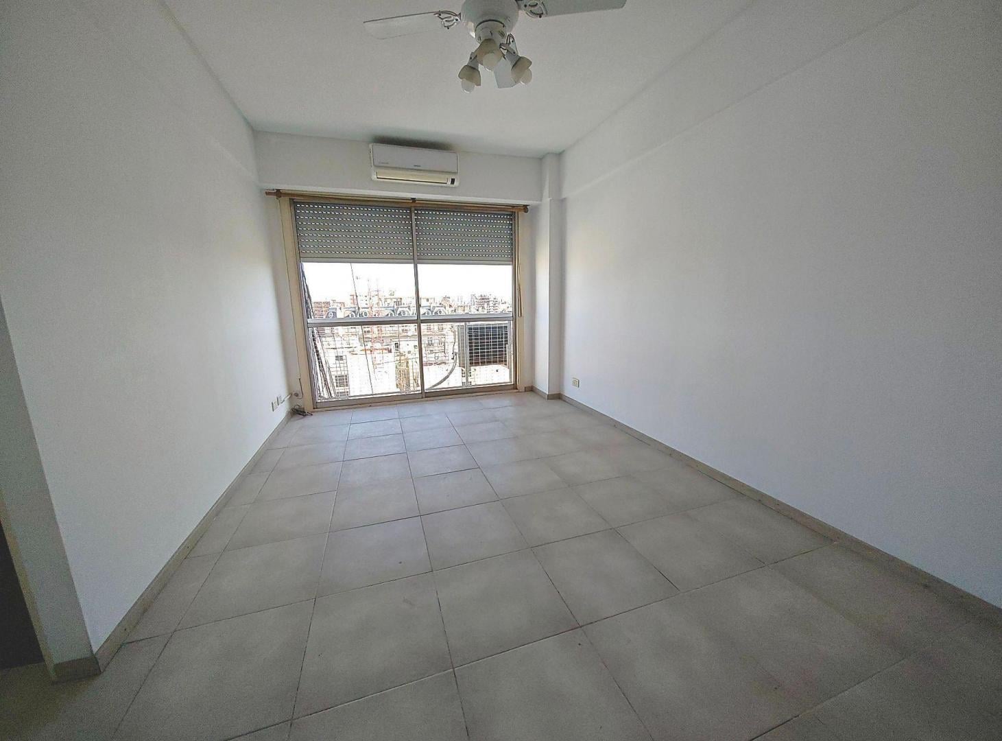Foto de ALQUILER DEPARTAMENTO 2 AMBIENTES MUY COMODO LUZ!!, imagen 3