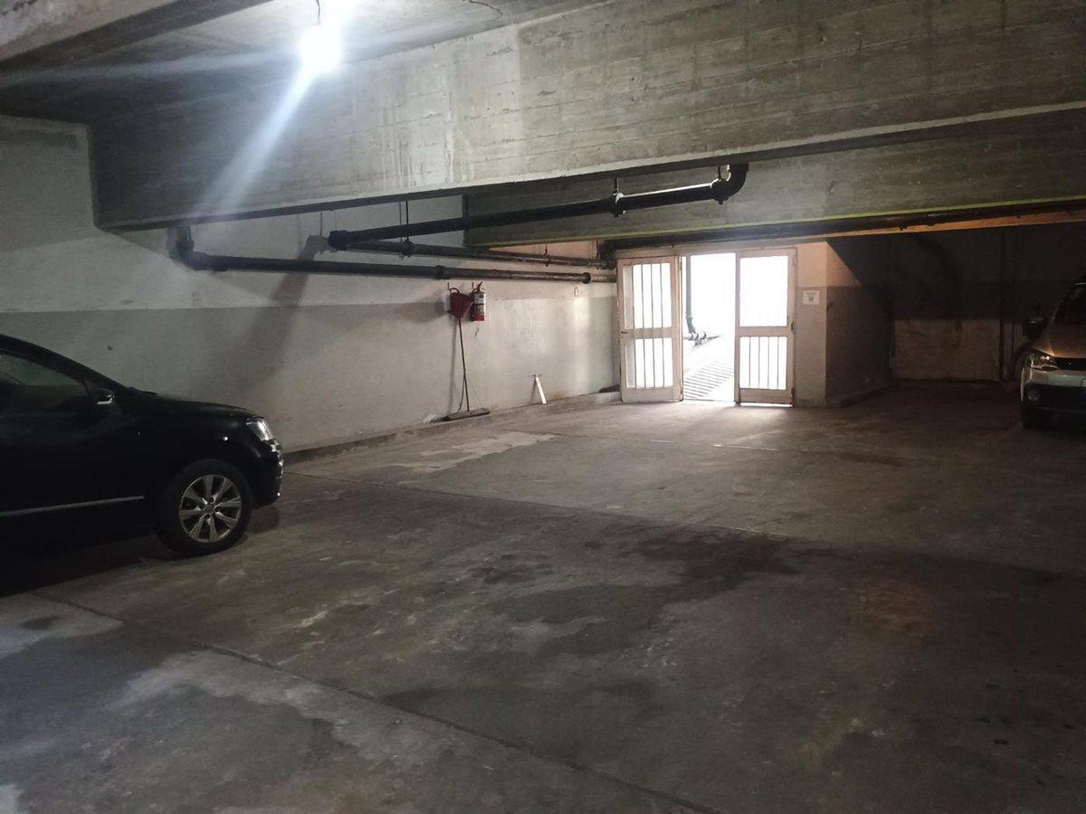 Foto de COCHERA EN VENTA - PARQUE CENTENARIO, imagen 2