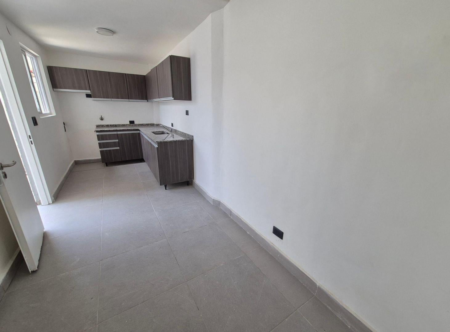 Foto de PH 3 AMBIENTES 2 PATIOS 71M2 PLANTA BAJA V.PARQUE, imagen 2