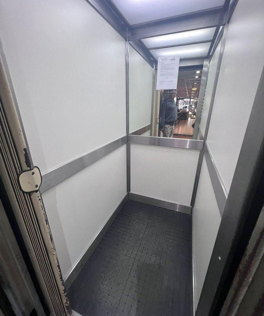 Foto de VENTA COCHERA MICROCENTRO EDIFICIO RIGARS RAMPA, imagen 4