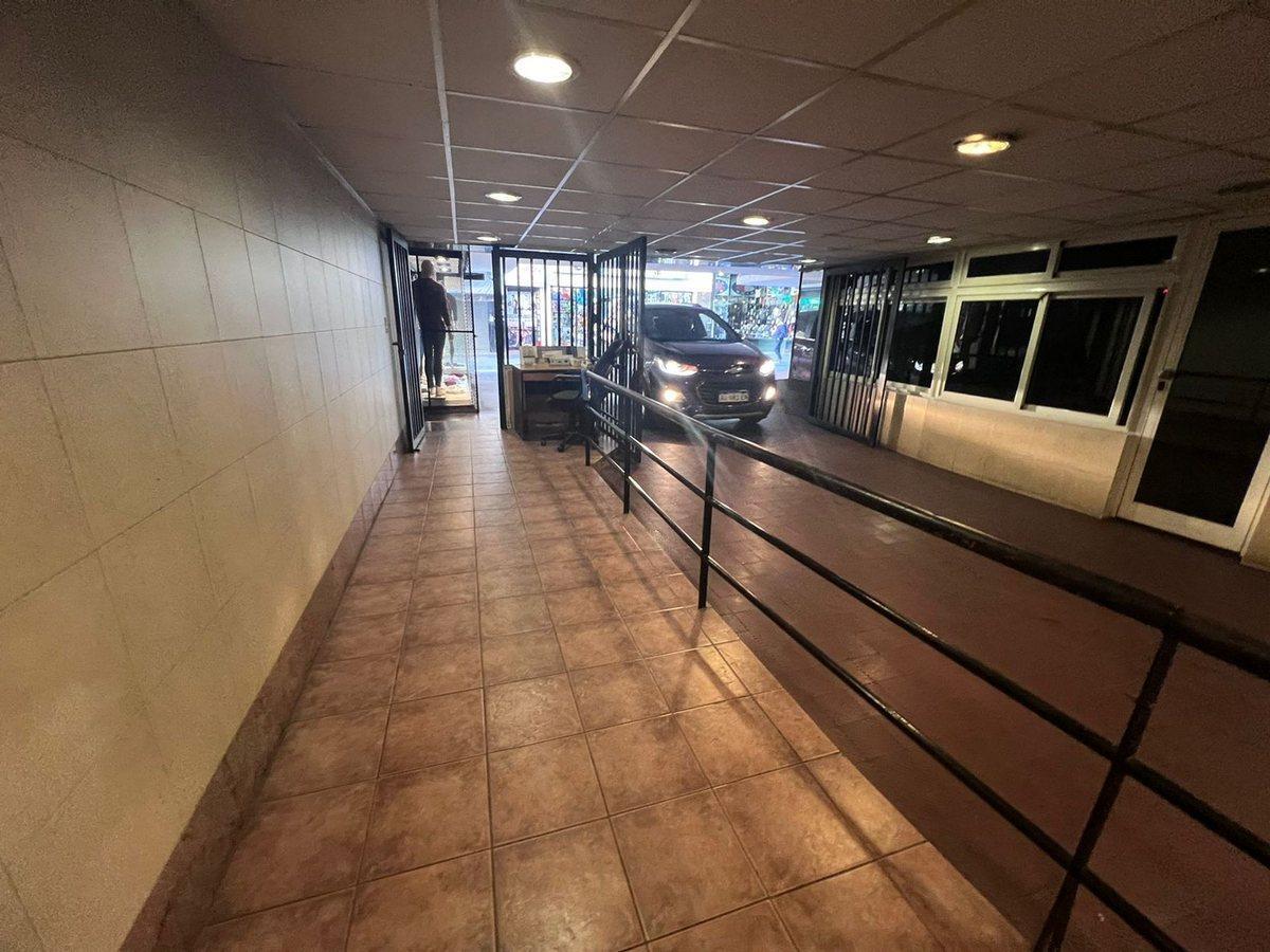 Foto de VENTA COCHERA MICROCENTRO EDIFICIO RIGARS RAMPA, imagen 2