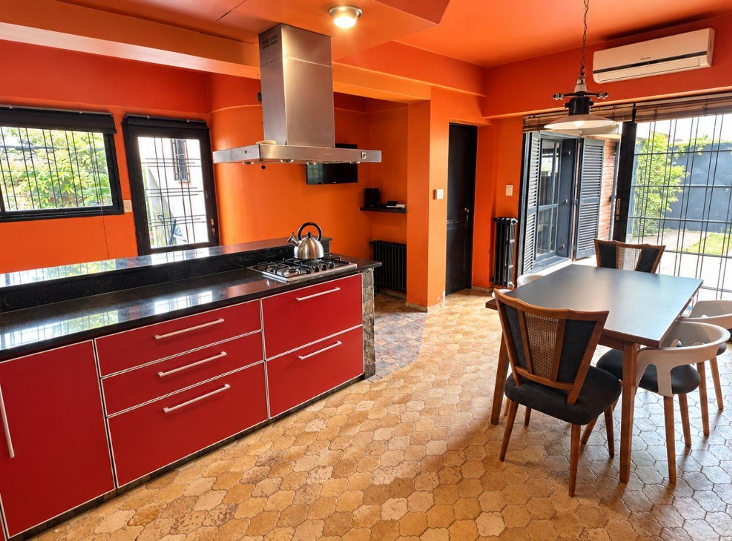 Foto de VENTA CASA 5 AMB CON QUINCHO PARRILLA Y COCHERA, imagen 4