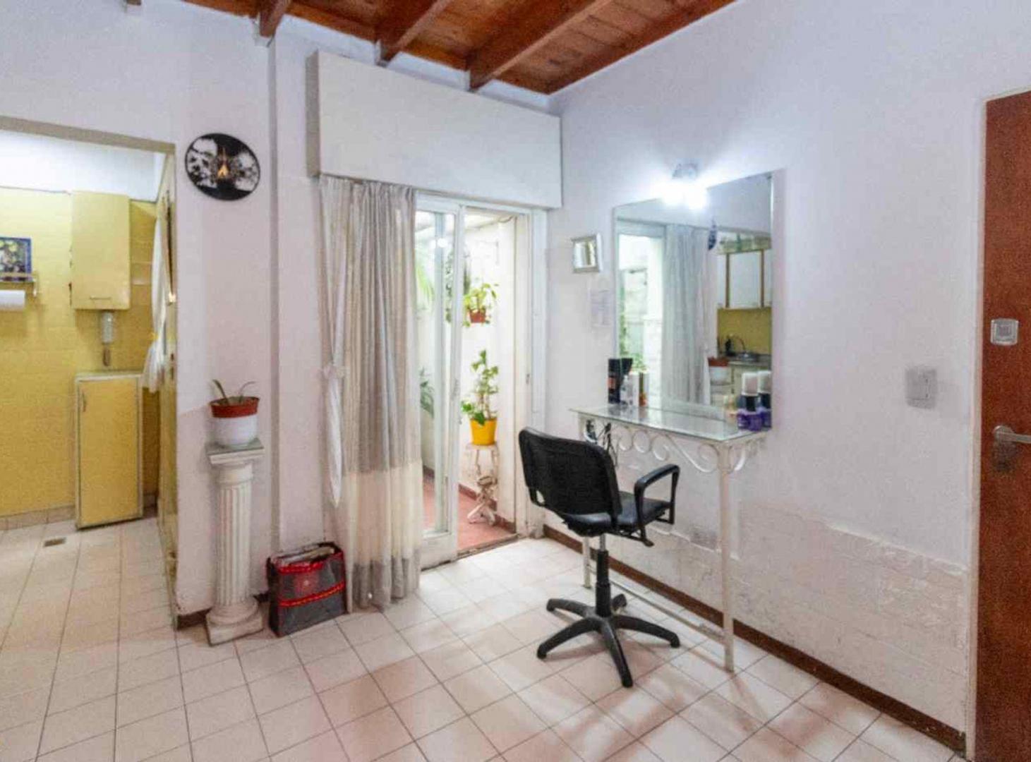 Foto de VENTA DEPTO TIPO LOFT EN PLANTA BAJA EN BARRACAS, imagen 2