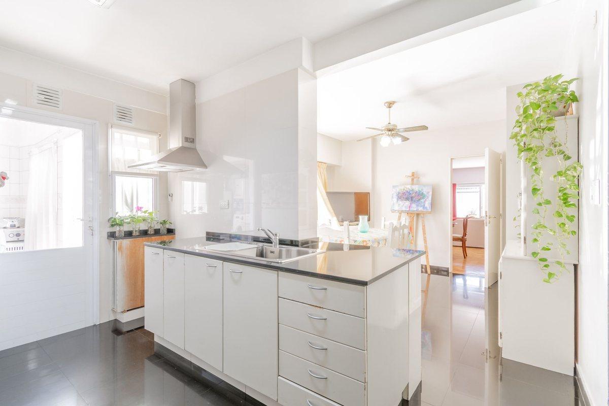 Foto de DPTO DUPLEX 7 AMB PARQUE PRIVADO- PLAZA ARENALES, imagen 5
