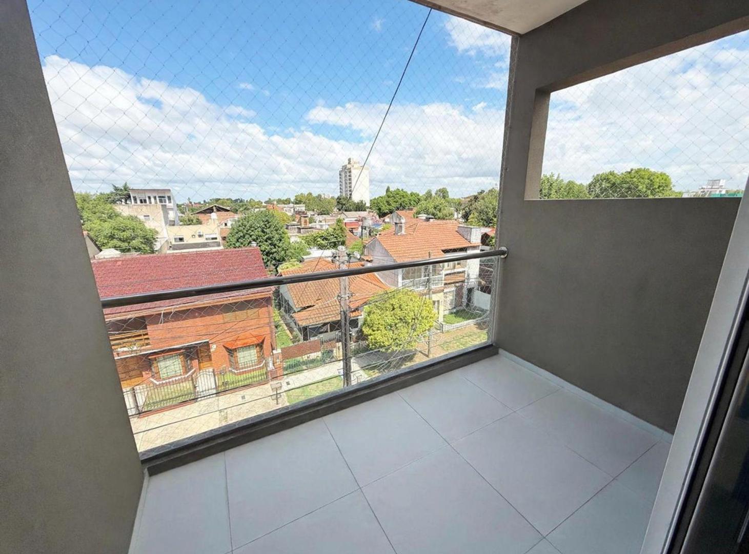 Foto de Venta dpto 3 amb espacio guardacoche Quilmes, imagen 2