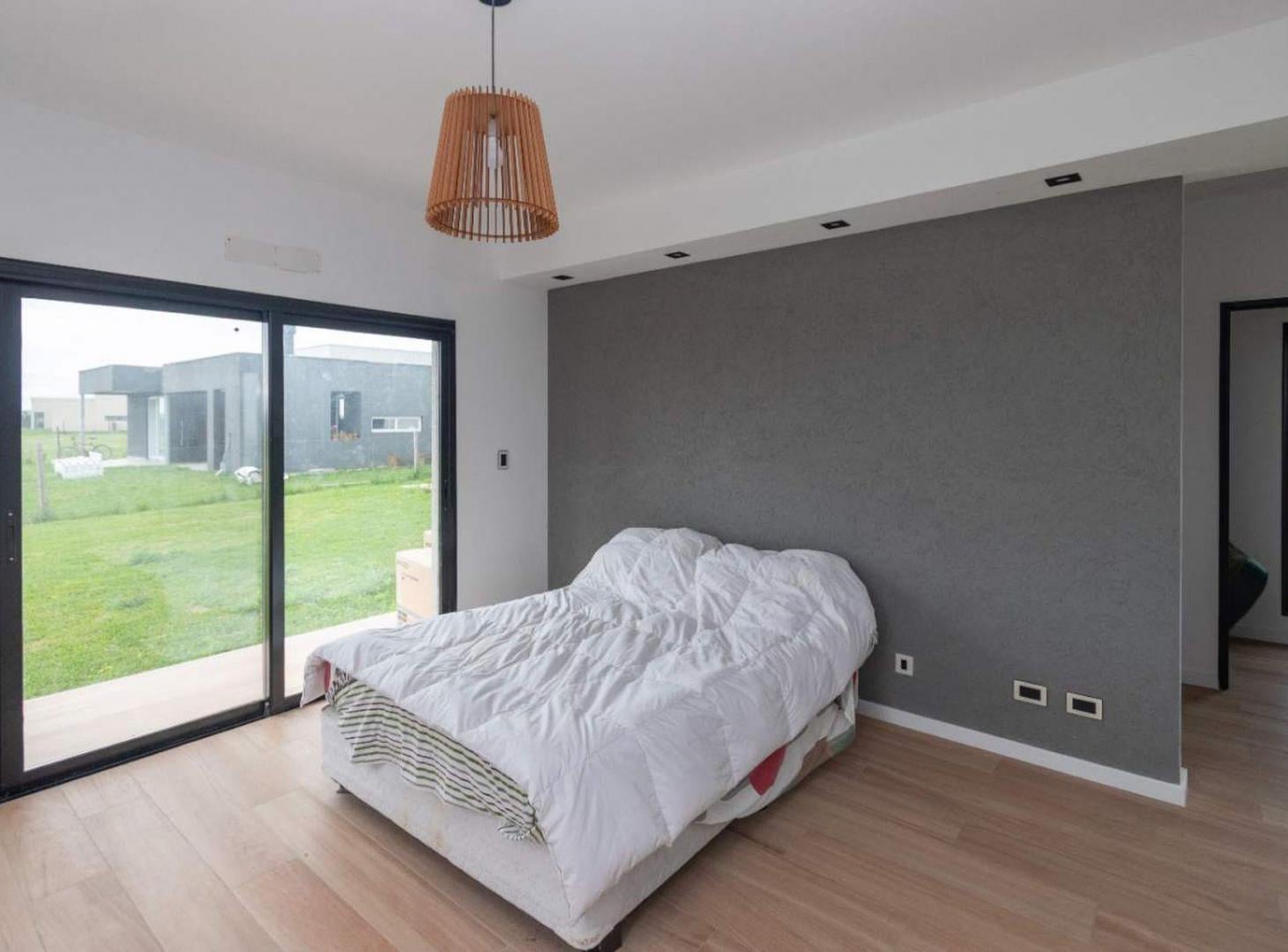 Foto de CASA 4 AMB. DESARROLLADA EN PLANTA BAJA C/ PISCINA, imagen 5