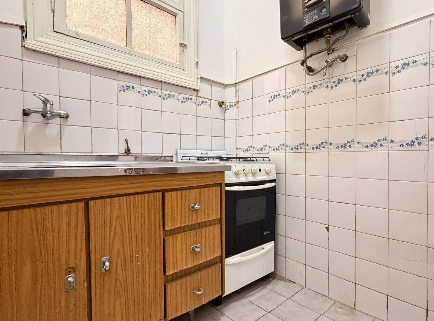 Foto de VENTA DEPTO 3 AMB CON DEPENDENCIA APTO PROF., imagen 4