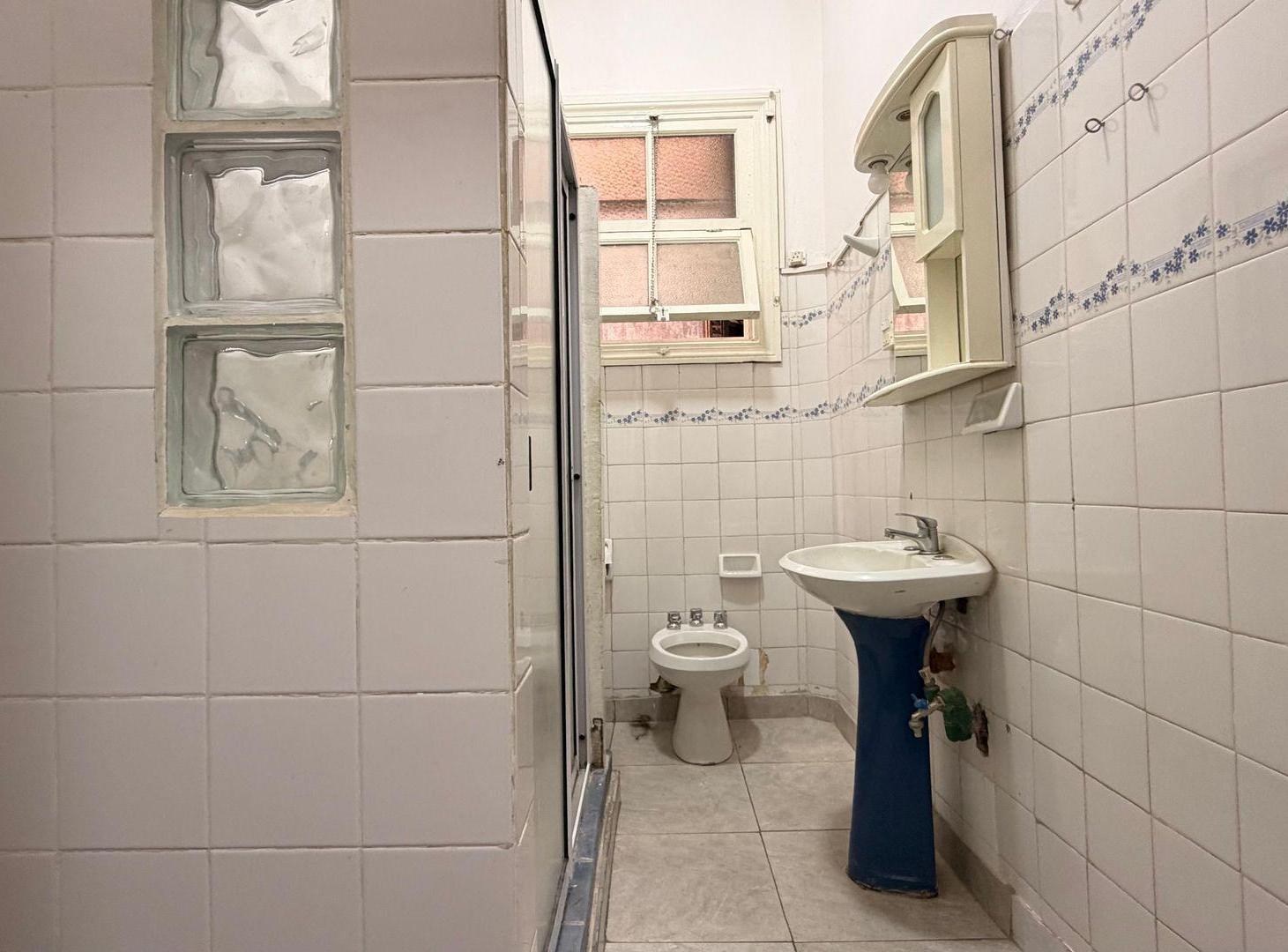 Foto de VENTA DEPTO 3 AMB CON DEPENDENCIA APTO PROF., imagen 5