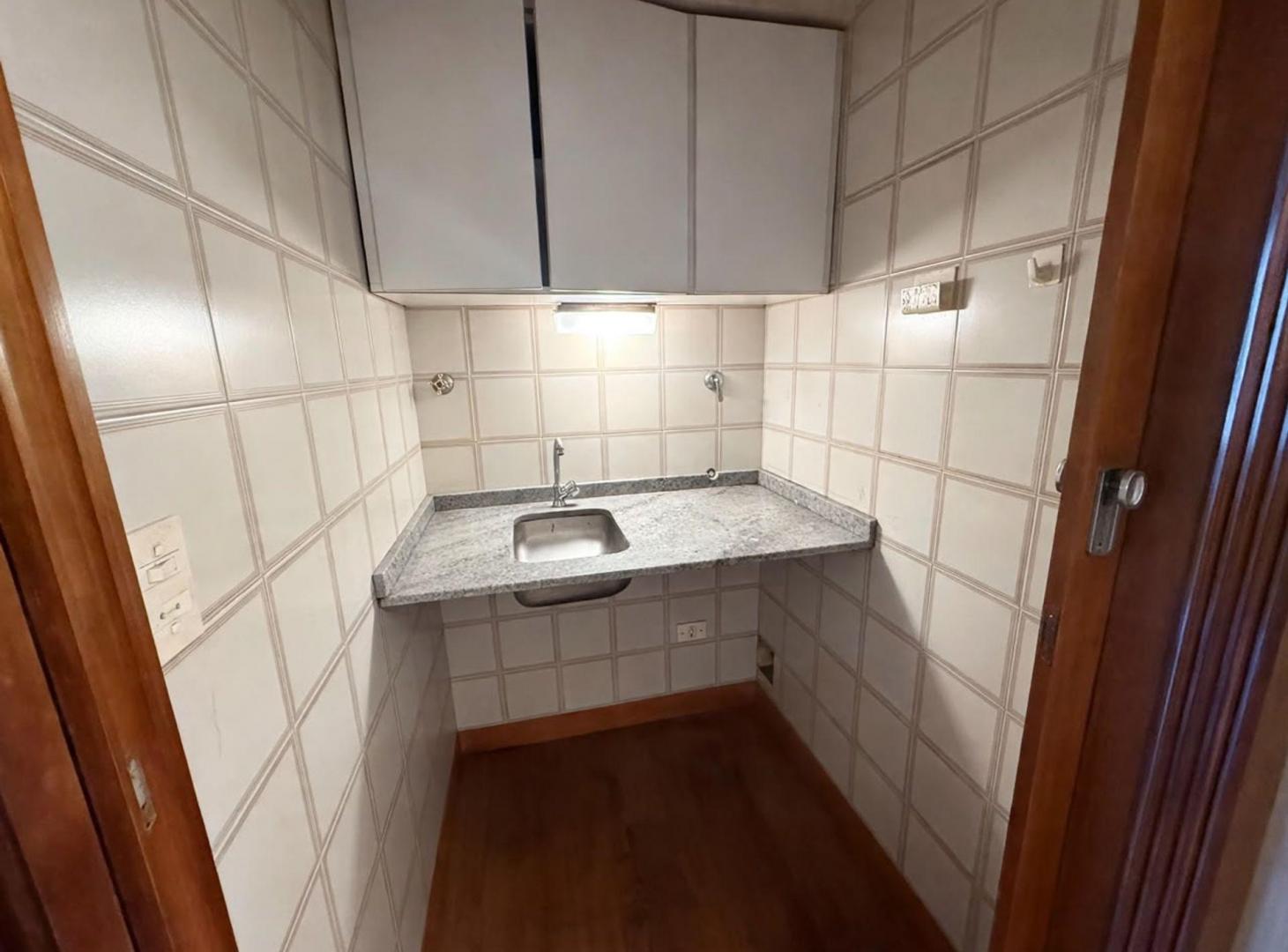 Foto de Venta oficina Quilmes centro. Cochera doble, imagen 3