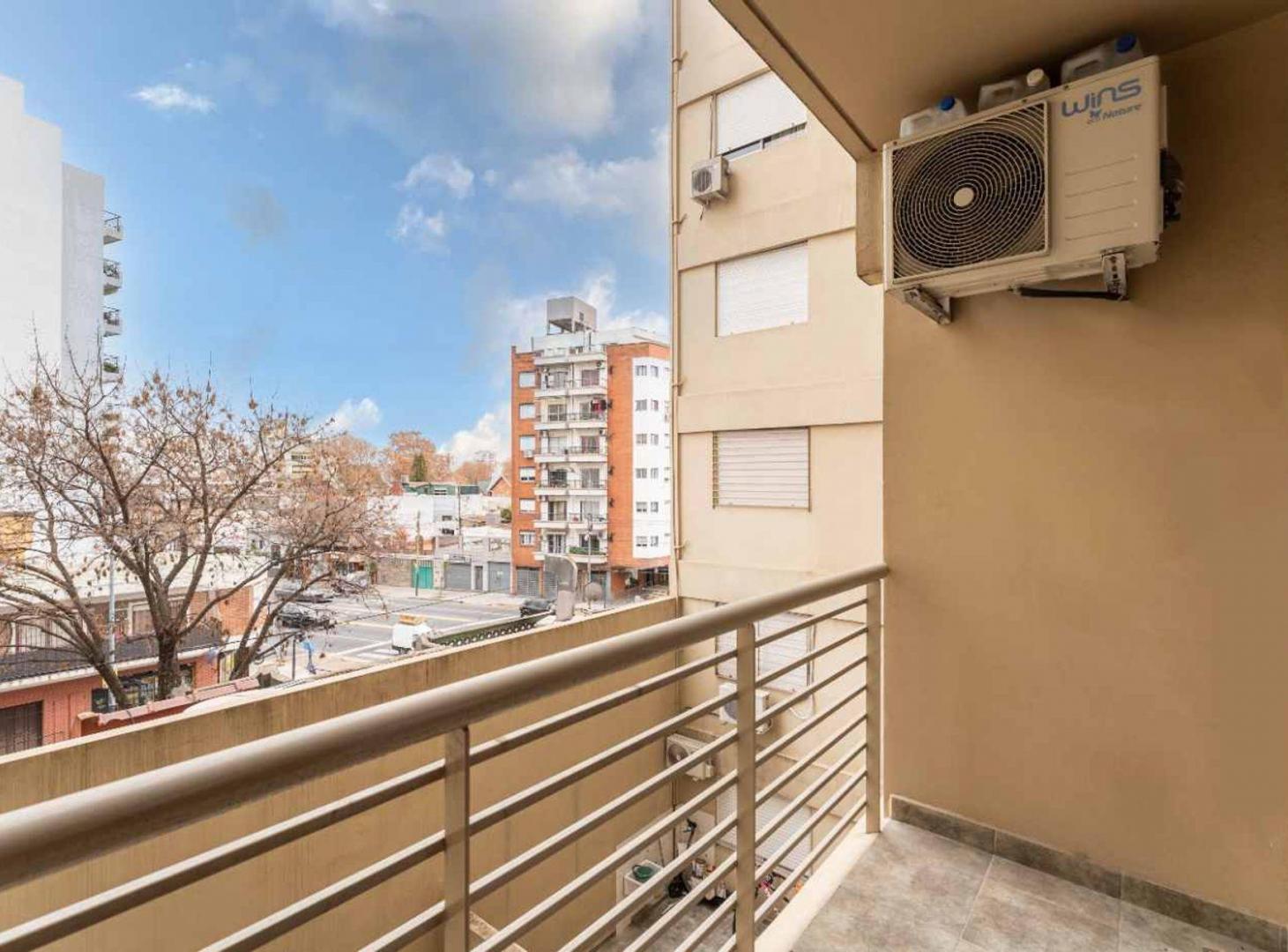 Foto de Venta 2 Amb Balcón Contrafrente Parque Avellaneda, imagen 1
