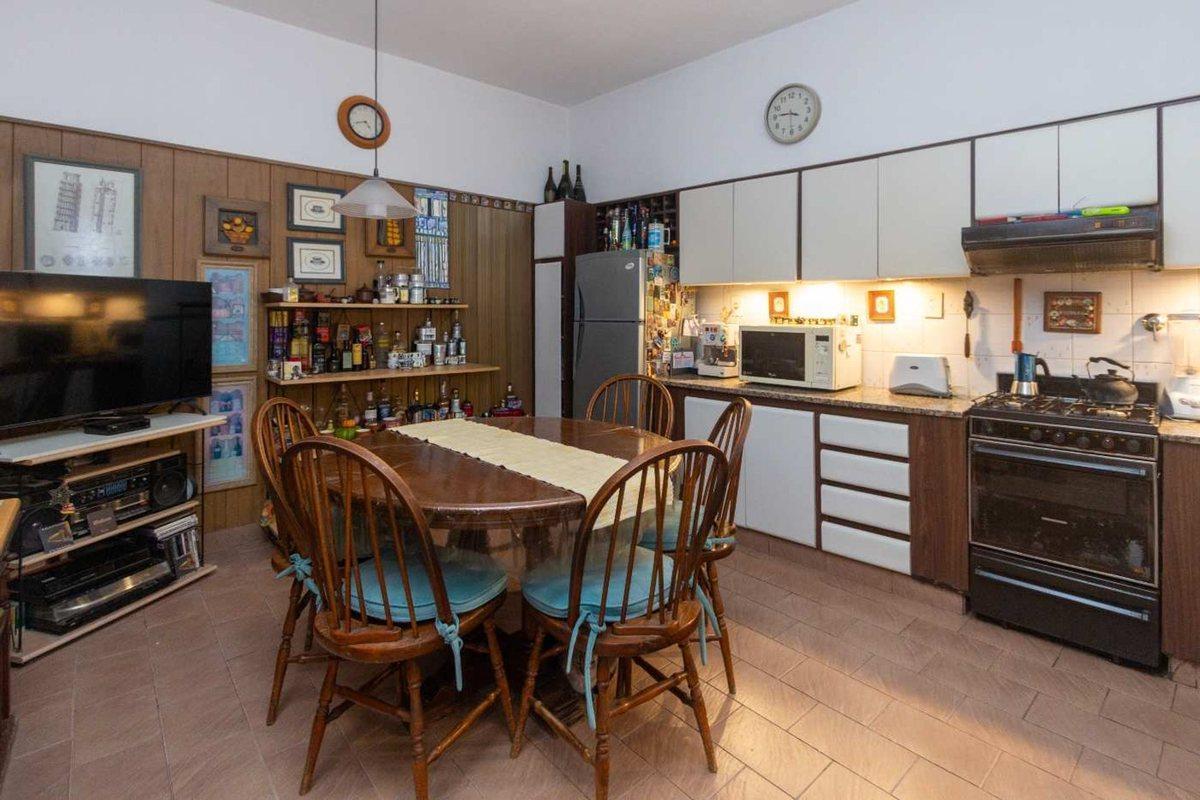 Foto de Venta PH 7 ambientes Patio Terraza Monte Castro, imagen 3