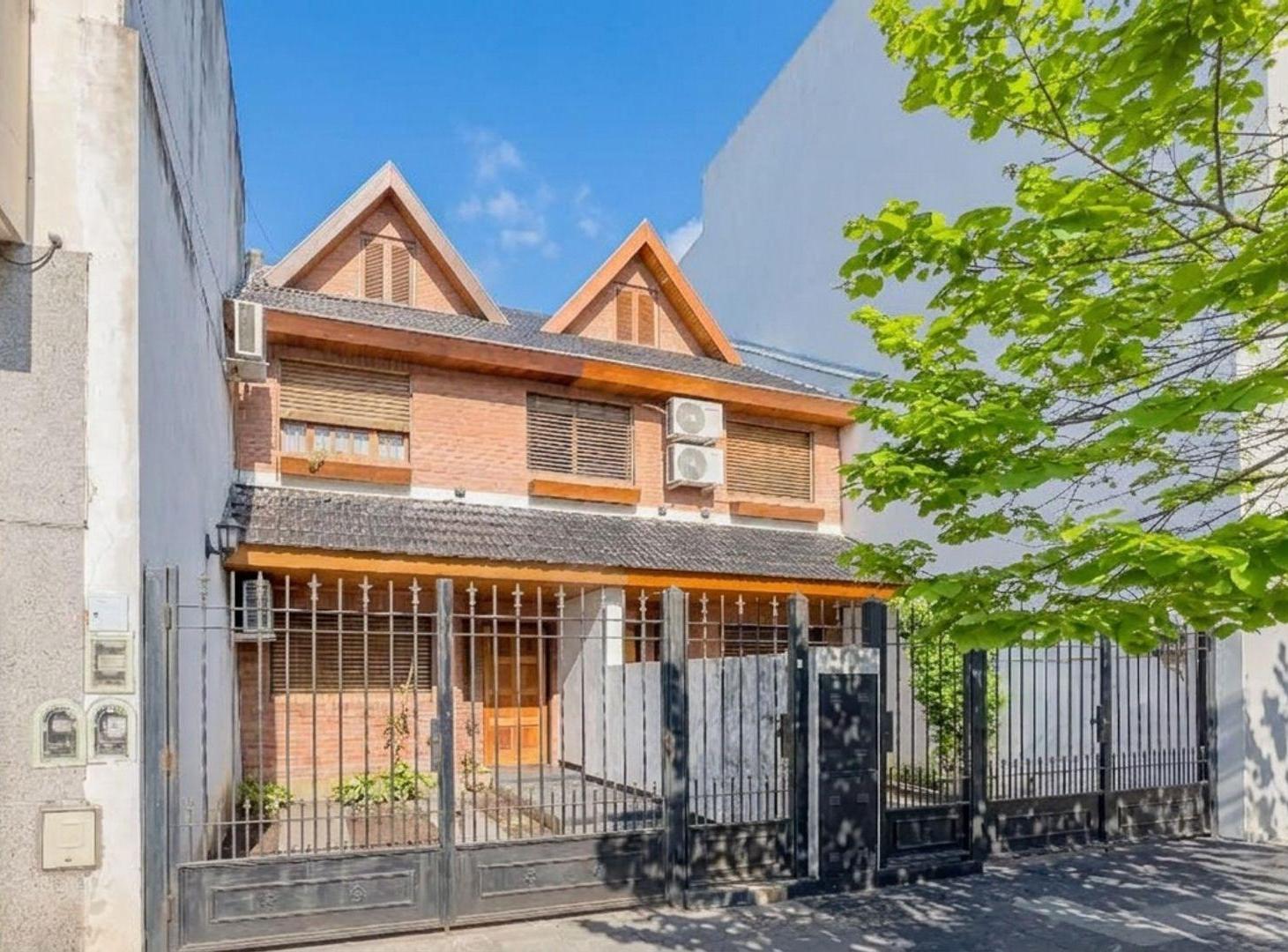 Foto de DUPLEX 4 AMB EN VENTA CON COCHERA JARDÍN PARRILLA, imagen 1