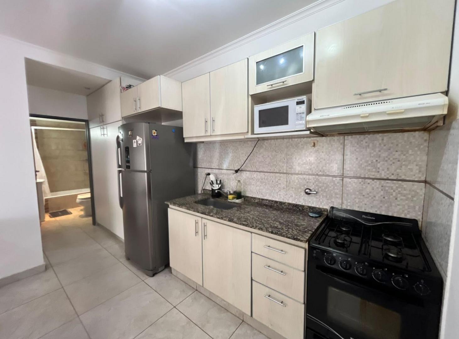 Foto de DEVOTO PH 2 AMBIENTES S/ EXPENSA BALCÓN ATERRAZADO, imagen 3