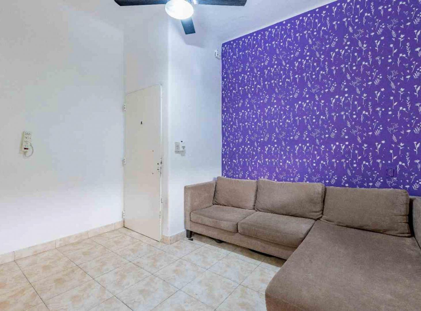 Foto de VENTA PH TIPO CASA CON JARDIN Y COCHERA EN DEVOTO, imagen 3