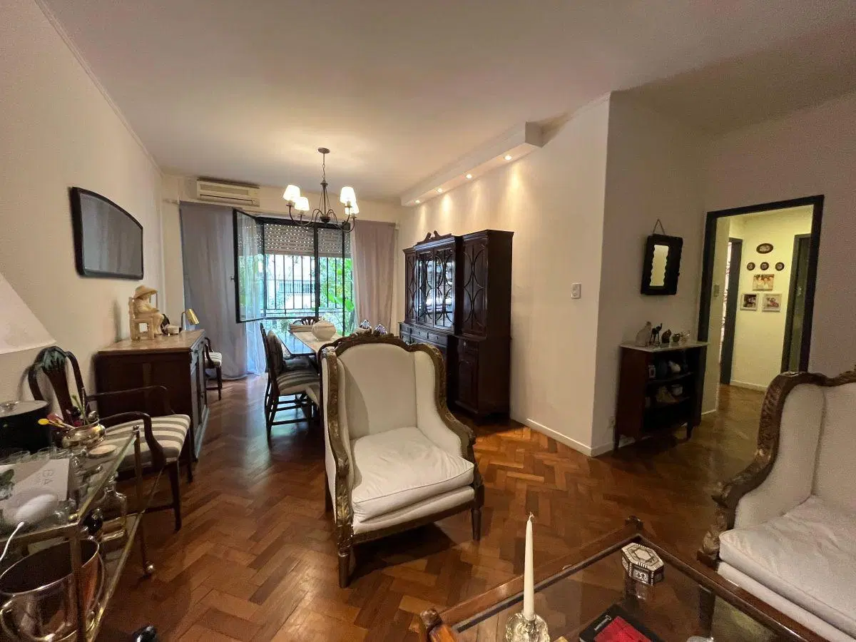 Peña 2200 (Azcuenaga) 3 amb c/dep o comedor diario y , balcón impecable Semipiso 80m2 3