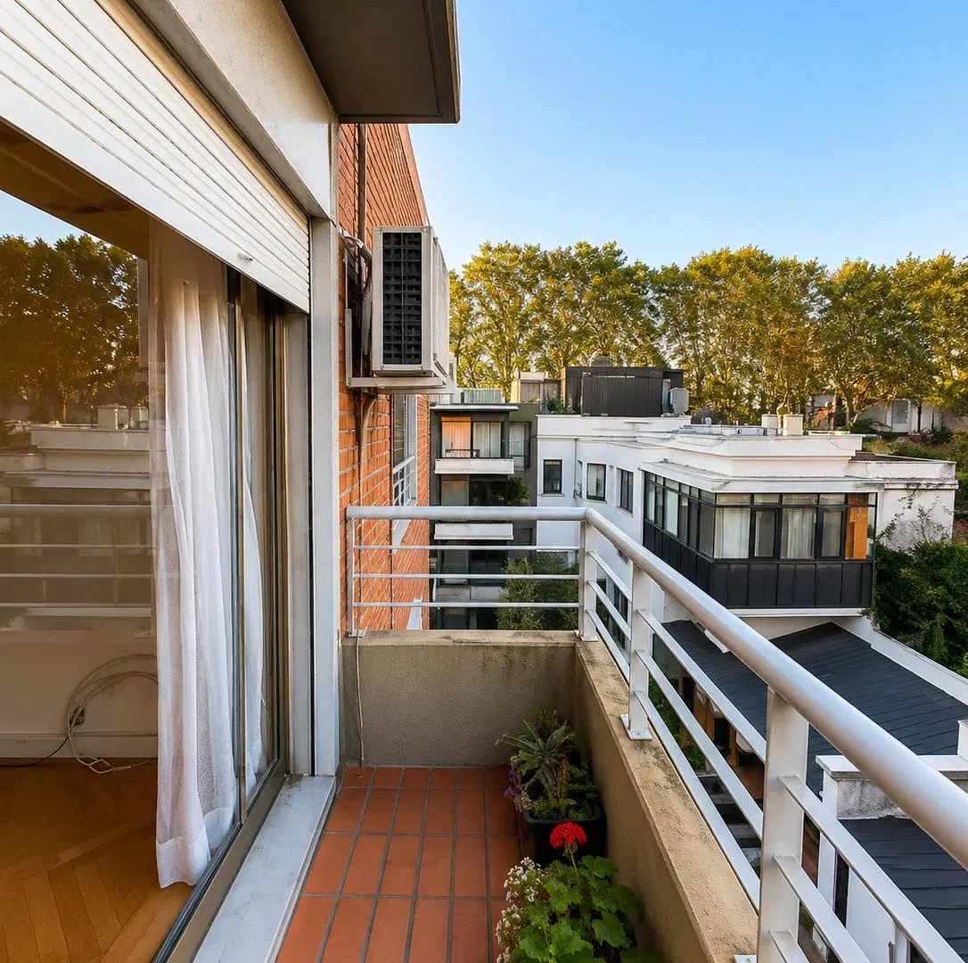 Moreno 55 ( Av Márquez) Excelente 2 Amb con balcón en Barrio de las Carreras. San Isidro 42m2 5
