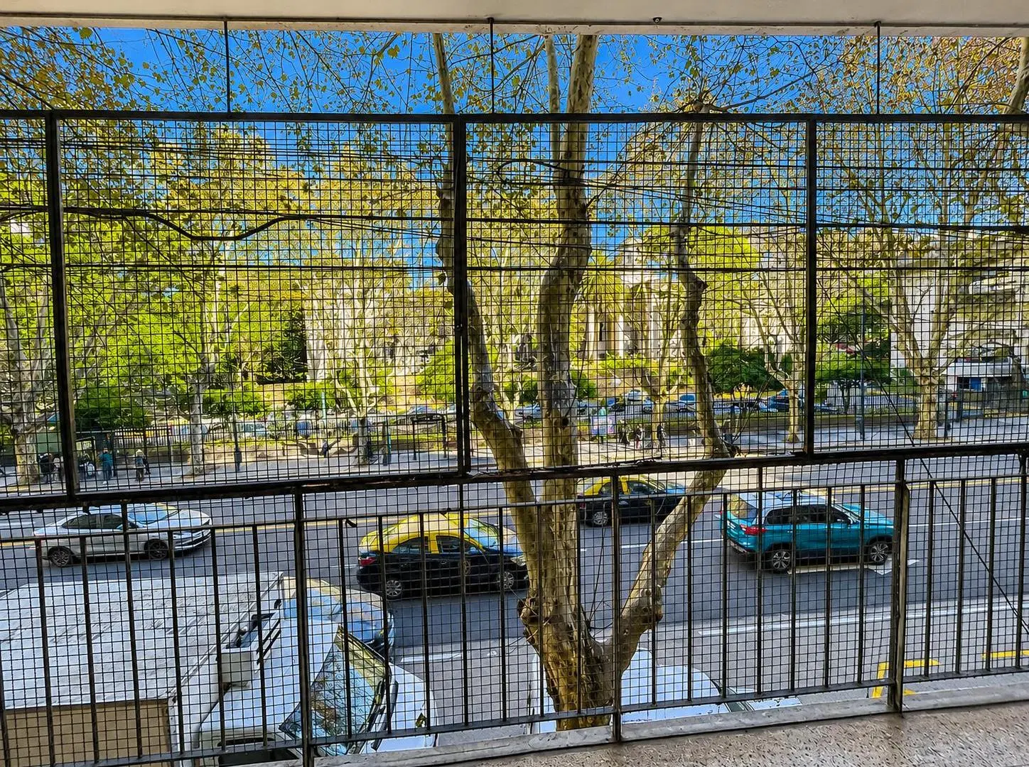 Las Heras y Tagle al frente 146 m² con cochera balcón al frente y patio cubierto 2