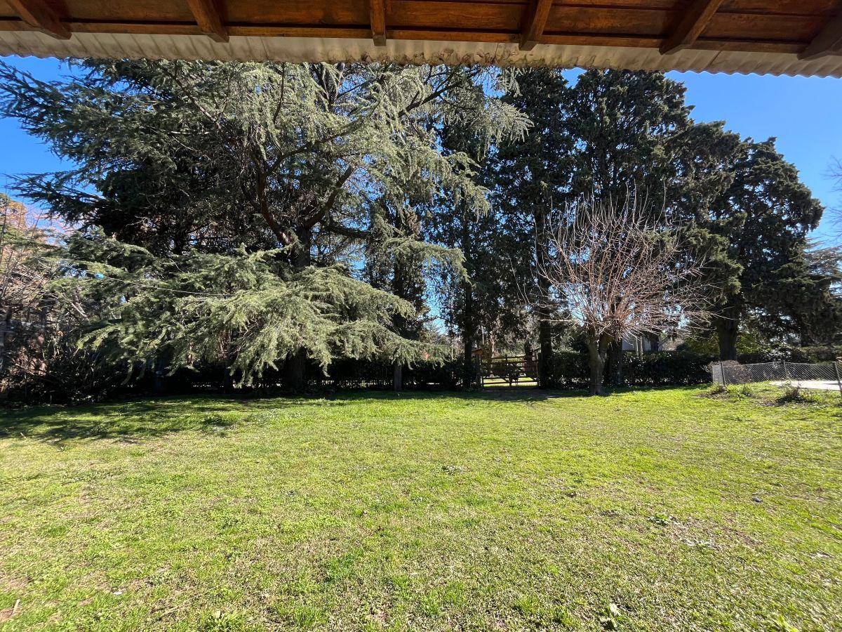 Foto de A.Volta 800 Barrio GuemesSpegazzini.1600m2 casa excelente pileta, imagen 1