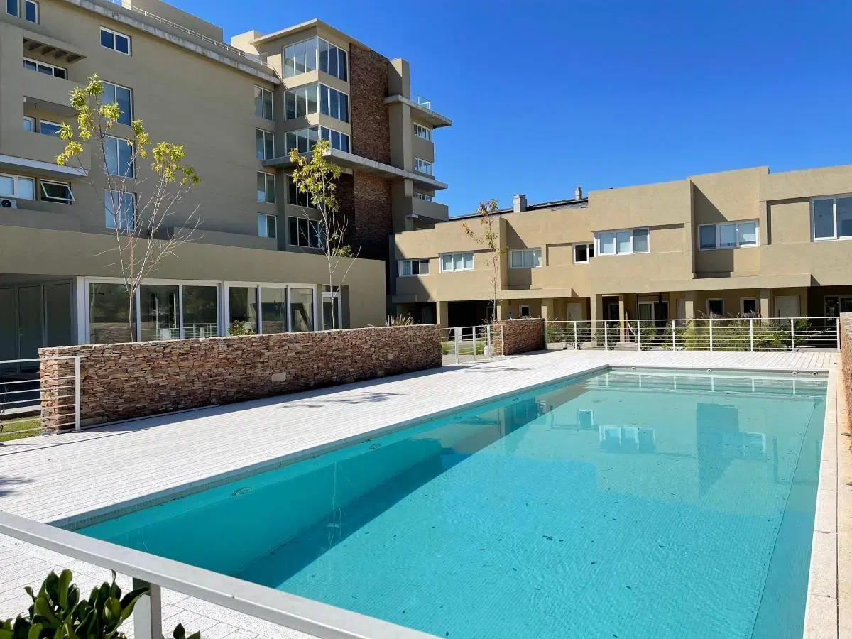 Casa en Alquiler Ubicada en Jardines del Palmar, El Palmar, Nordelta 3
