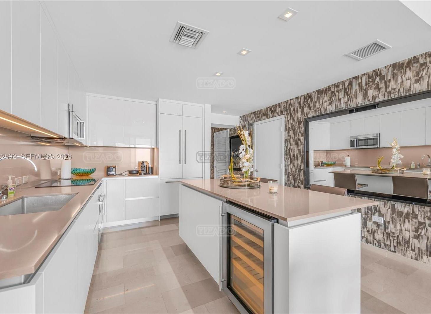 Foto de Departamento en Venta en Miami, Florida, Estados Unidos, imagen 2